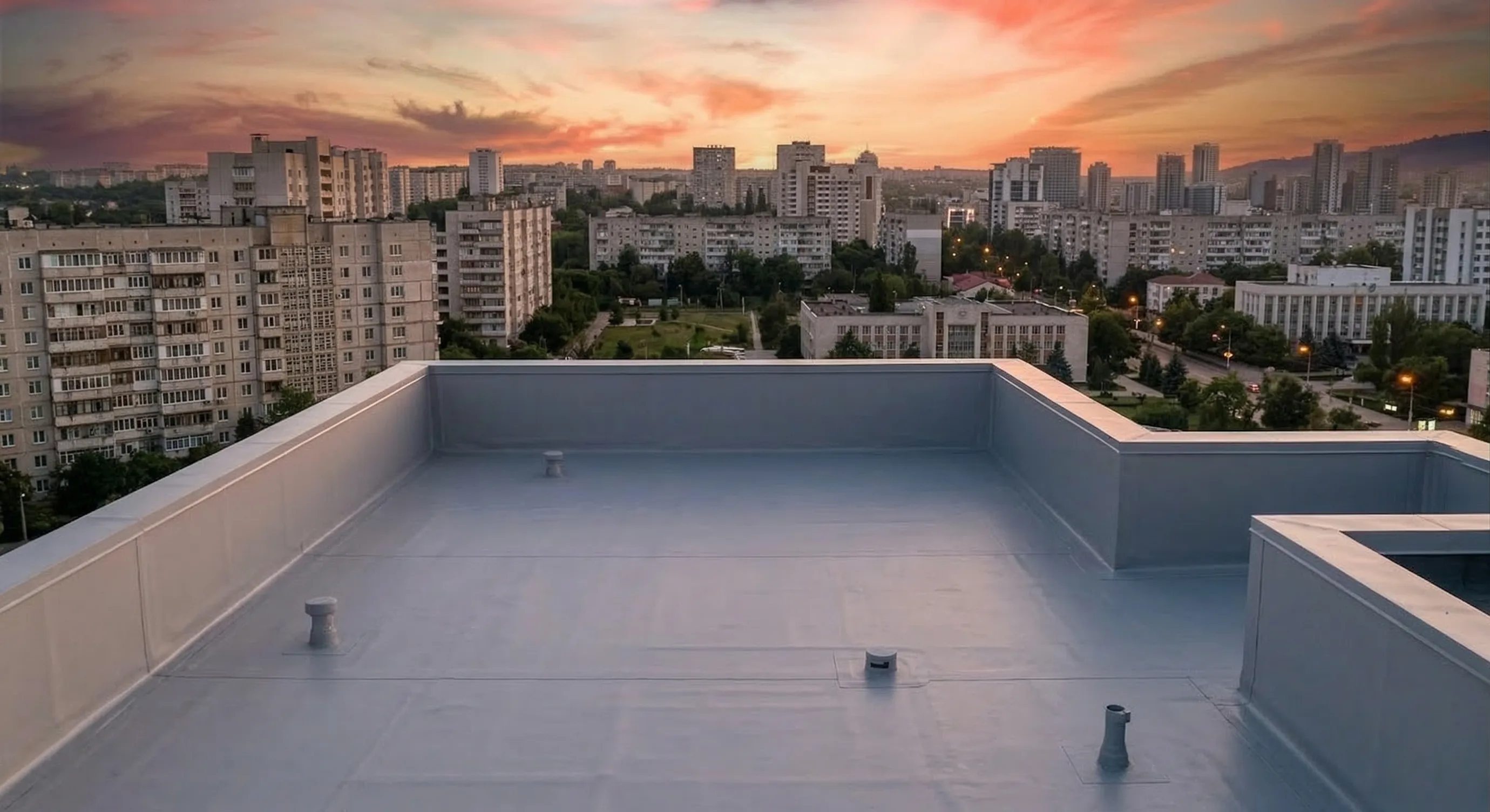 Bloc locativ / Construcție nouă (acoperiș plat membrană)